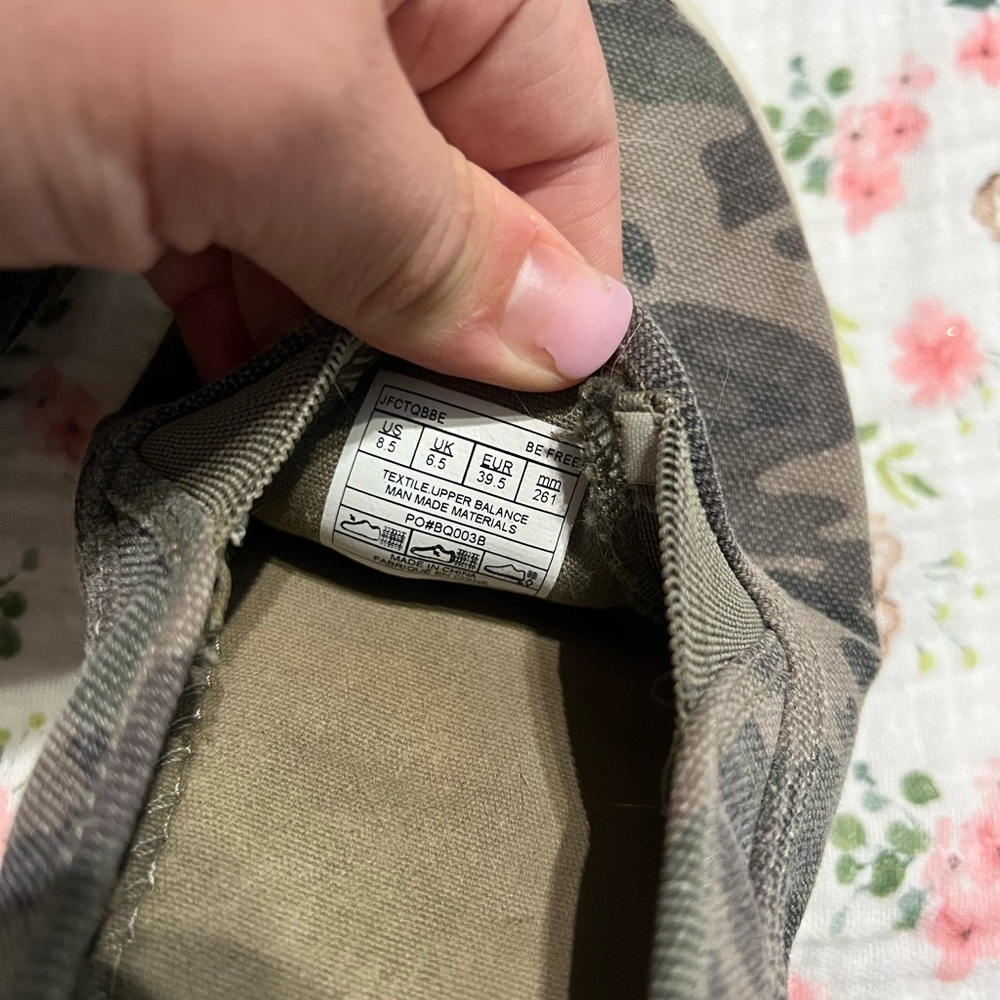 Billabong Camouflage Slip-On Shoes - Picture 4 of 6